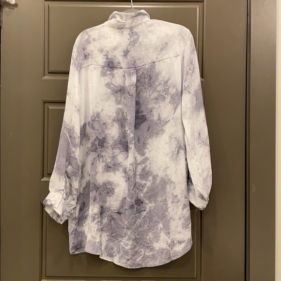 Tie Dye Button Down Tunic - Picture 7 of 8
